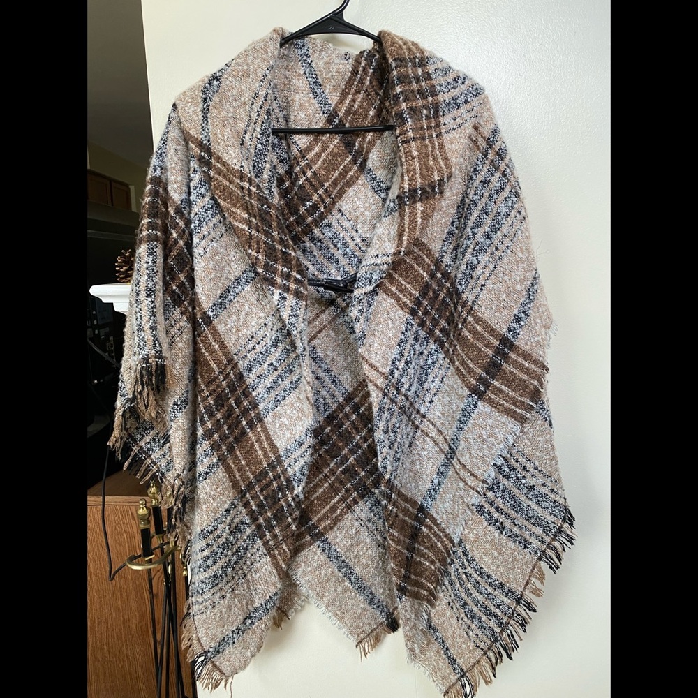 Cozy Modena Plaid Shawl Cape Poncho